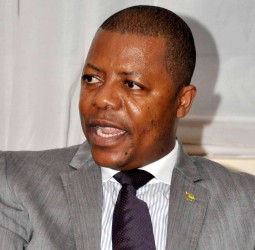 CCPJ entrega as primeiras carteiras profissionais a jornalistas