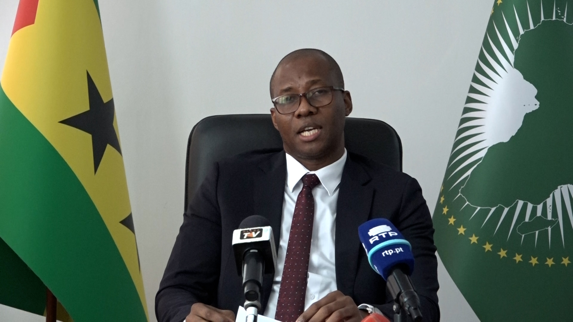 Governos central e regional em rota de colisão por causa das transferências financeiras