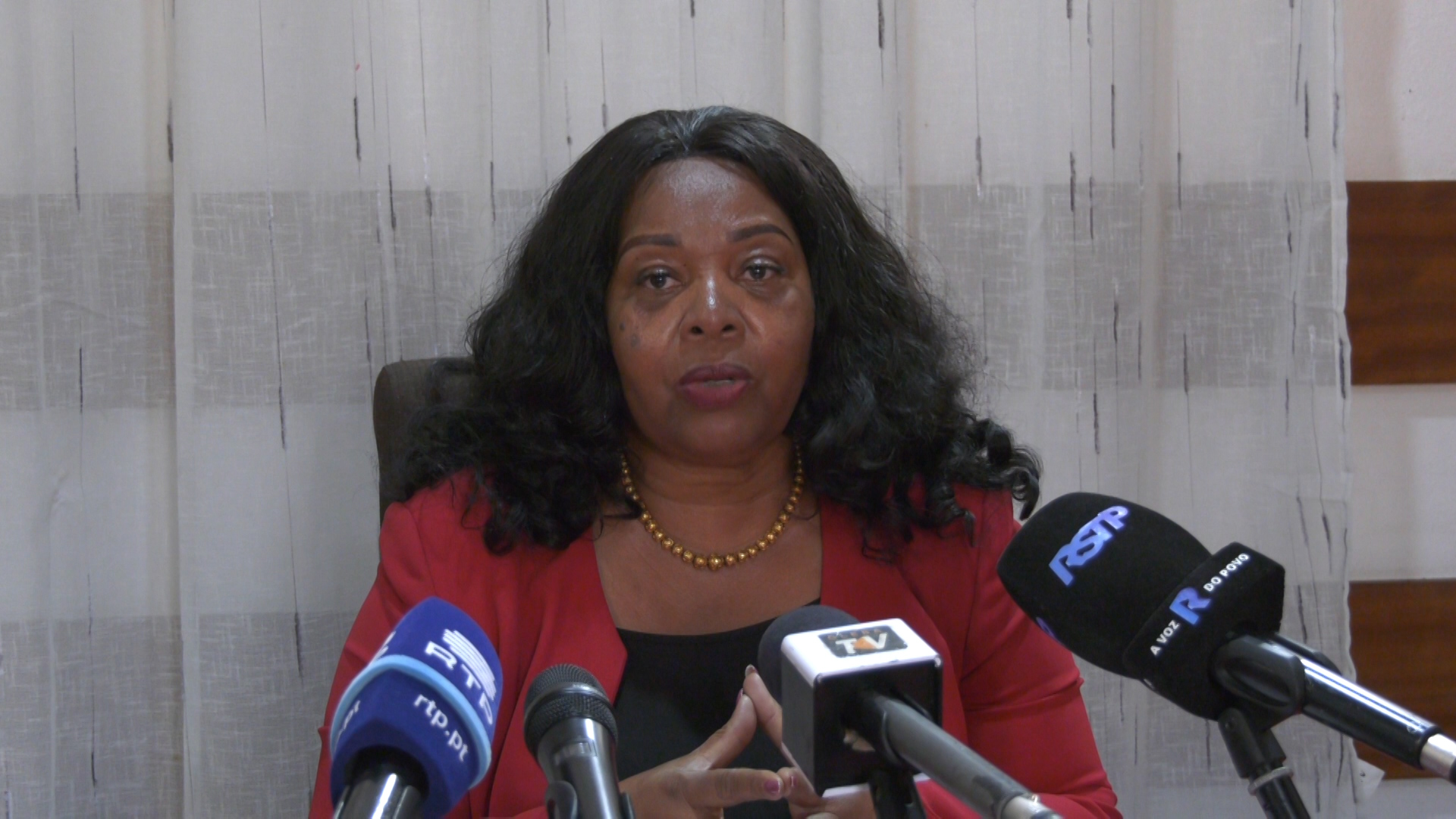 Elsa Pinto lança candidatura e desafia comissão política a submeter decisão para aprovação do conselho nacional